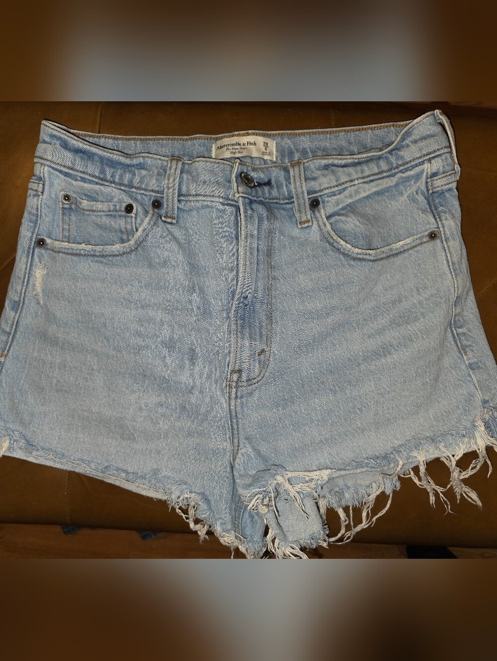 Abercrombie the mom short high rise